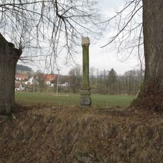 Kříž ve Všechlapech za kravínem