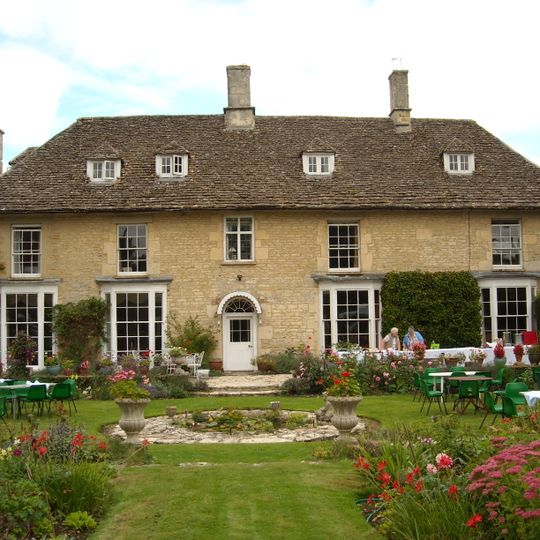 Kempsford Manor And West Wing