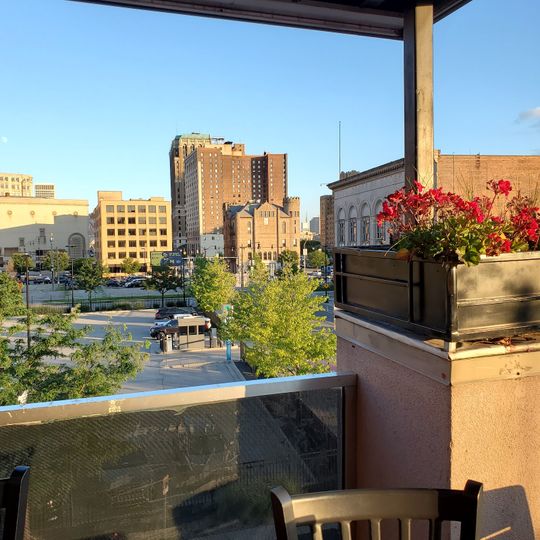 Bookie's Bar & Grille