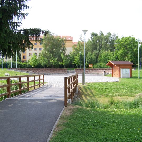 3. lávka přes Vinořský potok v Centrálním parku Kbely