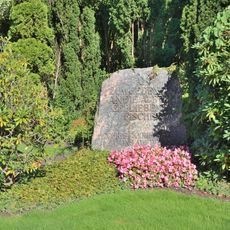 Memorial stone