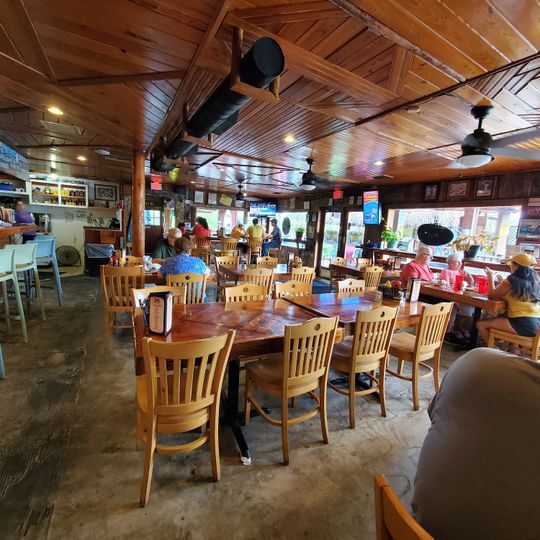 Jack Willie's Bar, Grill & Tik