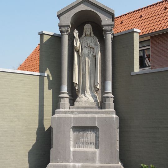 Statue of Sacred Heart of Jesus Christ