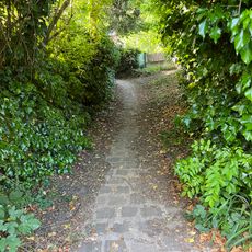 Sentier Sous les Jardins