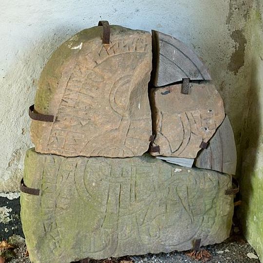 Uppland Runic Inscription 179