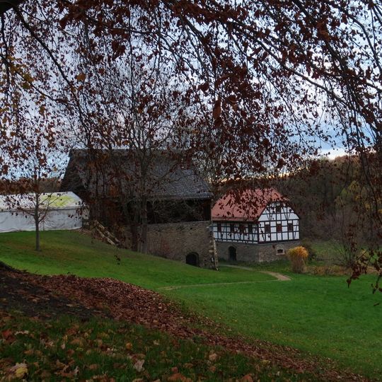 Ehemaliges Kalkbergwerk Weg nach dem Kalkwerk 4; 5