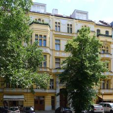 Mietshaus, Läden Meinekestraße 26