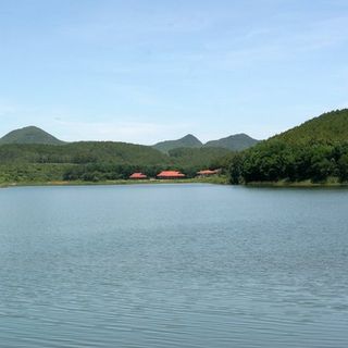 Dong Chuong Lake