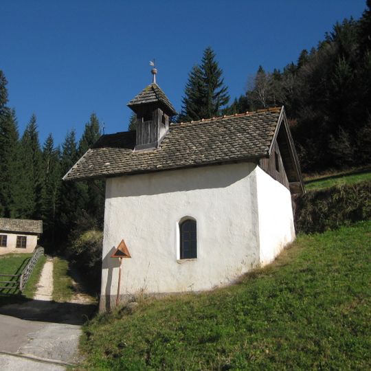Bachnerhof in Radein mit St.-Martins-Kapelle