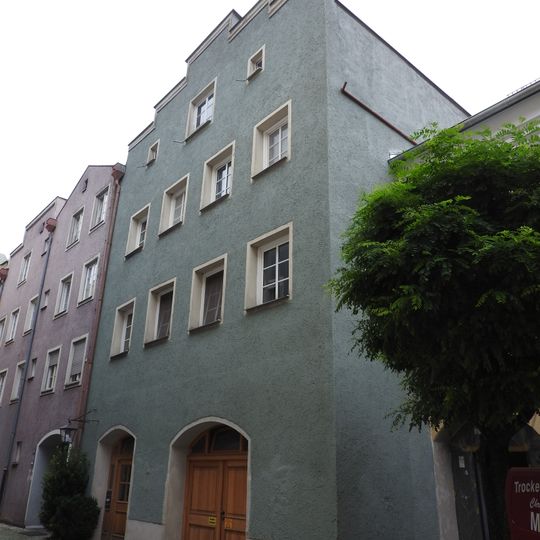 Ehemalige Limonadenfabrik Strauß, jetzt Wohnhaus