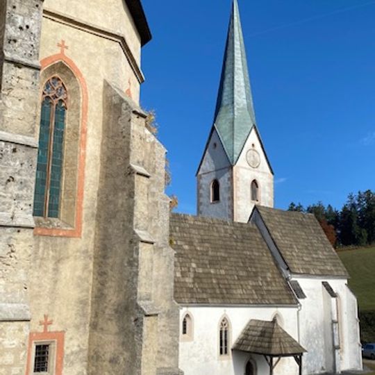 Ambient s cerkvama sv. Ane in sv. Volbenka