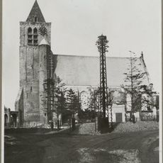 Toren van de Nederlands Hervormde Kerk. Sobere toren van baksteen