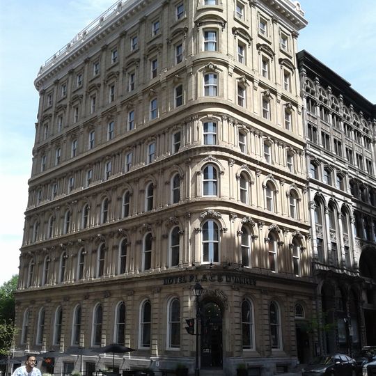 Façade de l'Édifice-de-la-Great Scottish Life Insurance