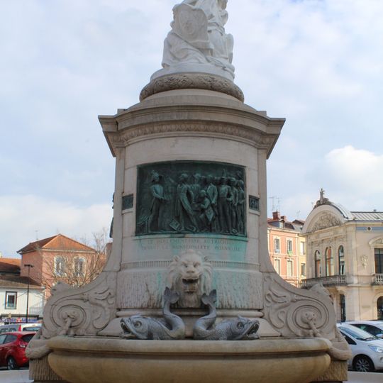 Fontaine de la place de l'Hôtel-de-Ville