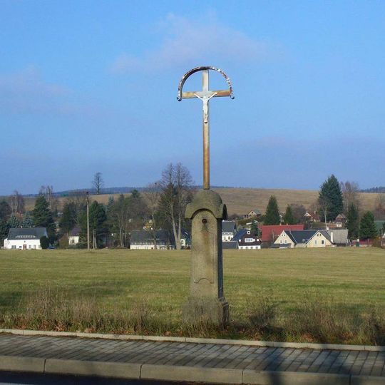 Kříž v ulici Edvarda Beneše v Šluknově