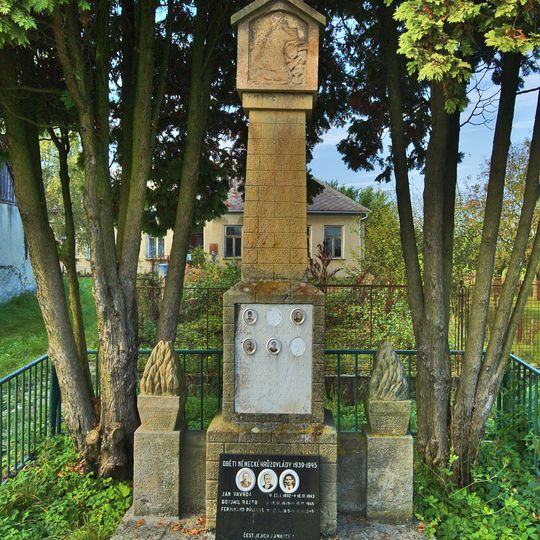 Monument to the fallen in Nová Dědina in the centre of the village