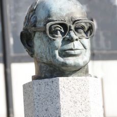 Bust of Armando Goncalves Lira