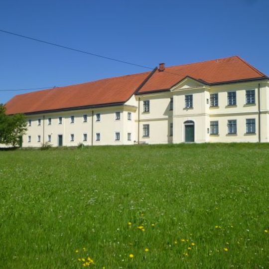 Ehem. Bahnhof der ehem. Pferdeeisenbahn