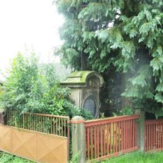 Kříž u domu Na Poustce 46 v Dolních Křečanech