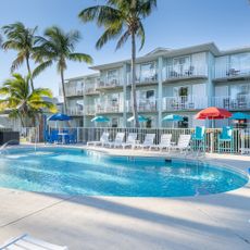 Capt Hiram's Resort - Bimini Beach