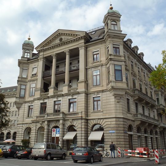 Baublock am Stadthausquai, Fraumünsterstrasse 2–8 / Lochmannstrasse 2 / Stadthausquai 1–7