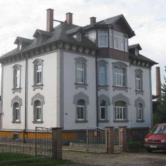 Villa mit Vorgarten Schulstraße 112