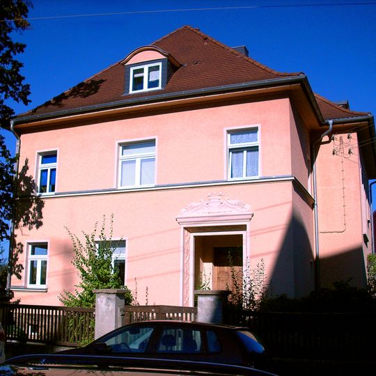 Villa mit Einfriedung Kühnstraße 2