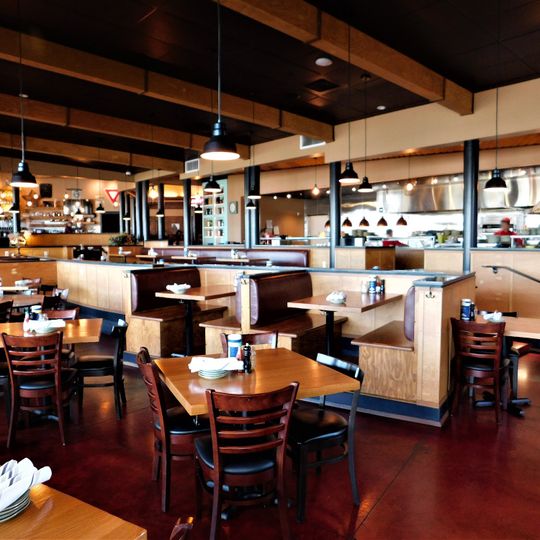 LuLu Craft Bar + Kitchen