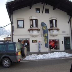 Gänsbacherstraße 1