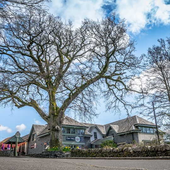 The Oak Tree Inn