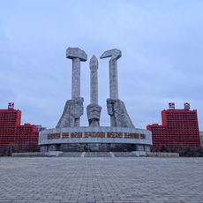 Monument zur Gründung der Partei der Arbeit Koreas