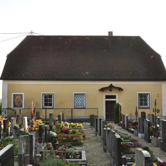 Ehem. Pfarrhof, jetzt Aufbahrungshalle