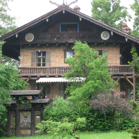 Schloßbergstraße 30