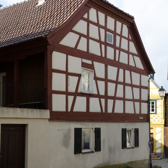 Halbwalmdachhaus