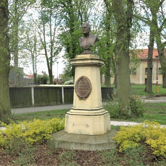 Pomník Františka Palackého v Novém Bydžově