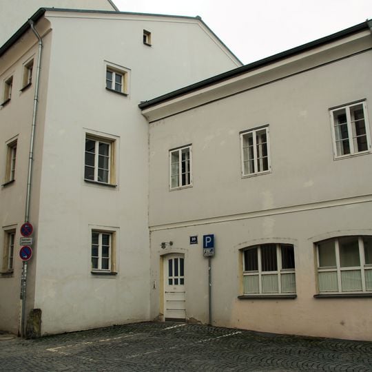 Wohnhaus, ehemals Gasthaus Klösterl