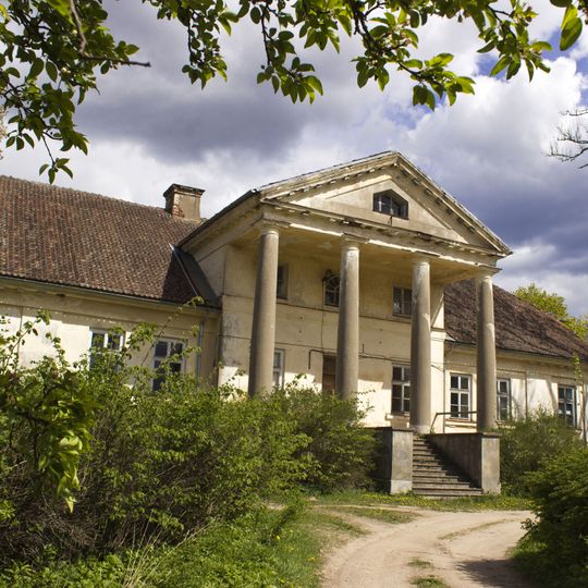 Muižas dzīvojamā ēka