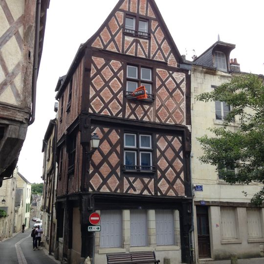 Maison à pans de bois, 71 rue Jean-Jacques-Rousseau, 30 rue Marceau
