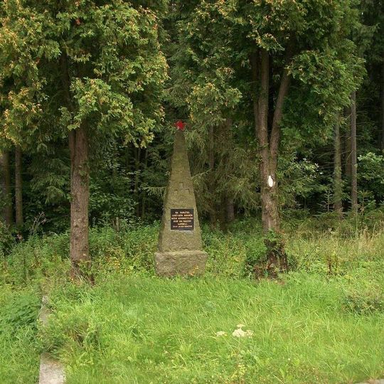 Památník Rudé armády východně od Hrejkovic