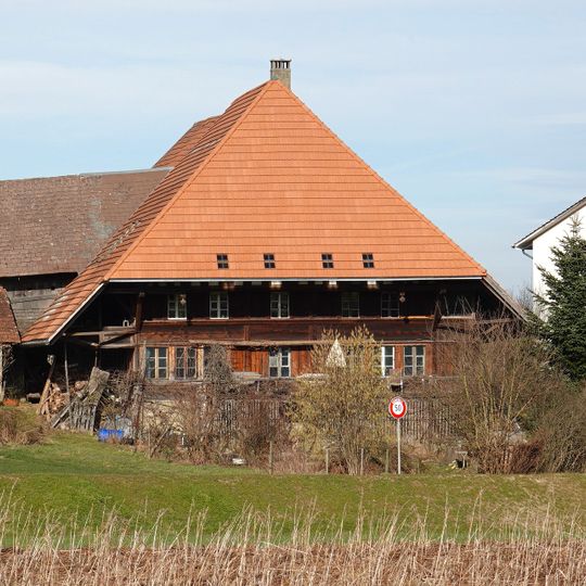 Former farmhouse with grater