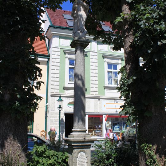 Mariensäule mit Maria Immaculata Ybbs an der Donau