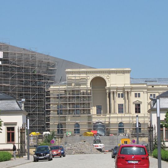 Zwei Wachgebäude, Arsenal