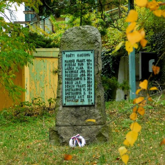 Pomník obětem nacismu pod stadionem Evžena Rosického na Strahově