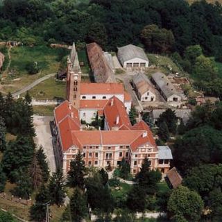 Monasterio de Premontrei (Türje)