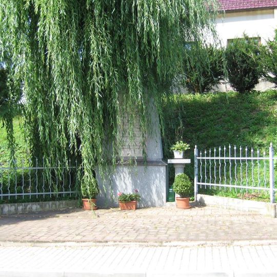 Pomník padlým v první světové válce ve Strojeticích