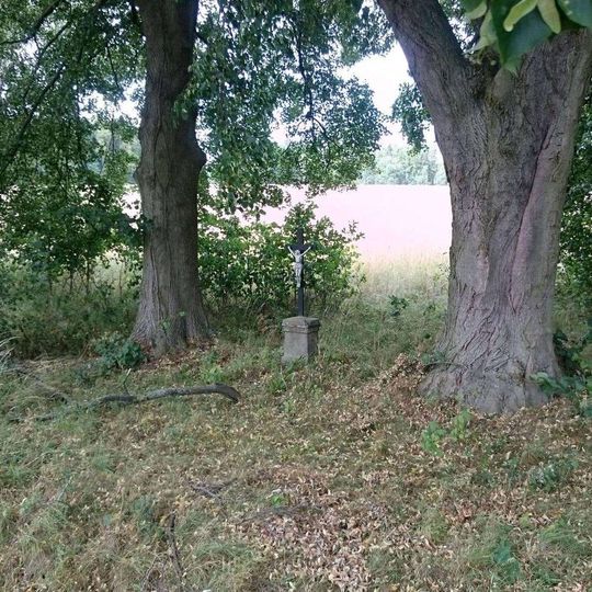 Kříž západně od Vyšetic