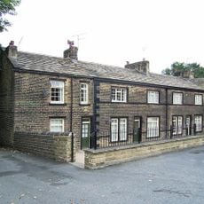 1-5, Hollywell Grove