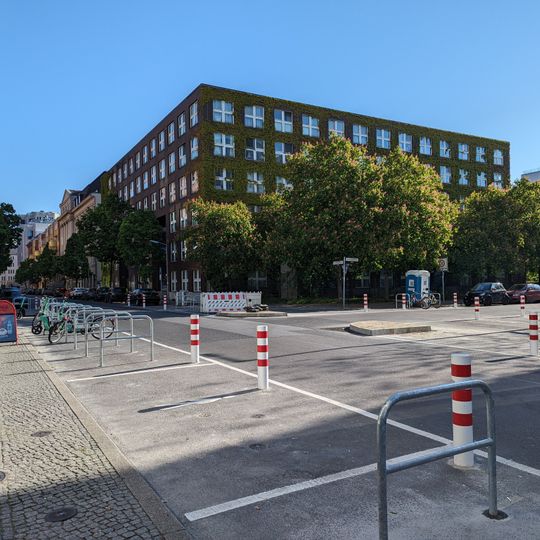 Bernburger Straße 16–18, Köthener Straße 35–37