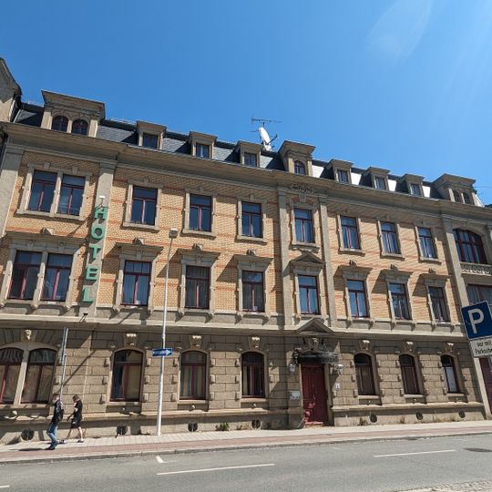 Hotel in geschlossener Bebauung, ehemals Kontorgebäude der Hübler-Mühle Alexander-Puschkin-Platz 7