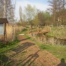 Lávka přes Týnecký potok u Čabárny